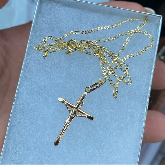 14k Yellow Gold Crucifix Cross Pendant 16" inches Figaro - Picture 6 of 14